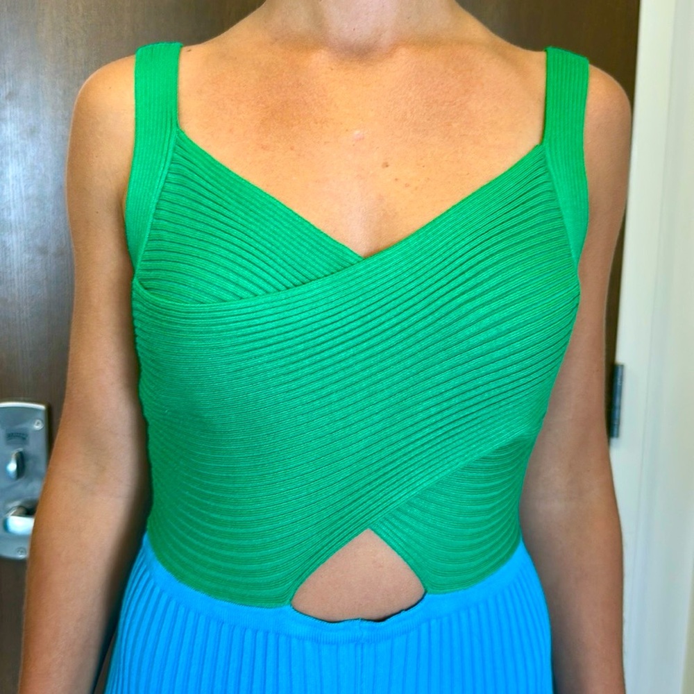 BRAND NEW Lulu’s Green and Blue Color Block Cutout Ribbed Knit Form Fitted Dress - Picture 7 of 12